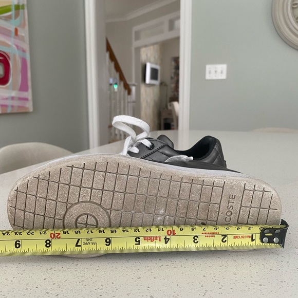 Lacoste casual sneakers EUC - Picture 3 of 5